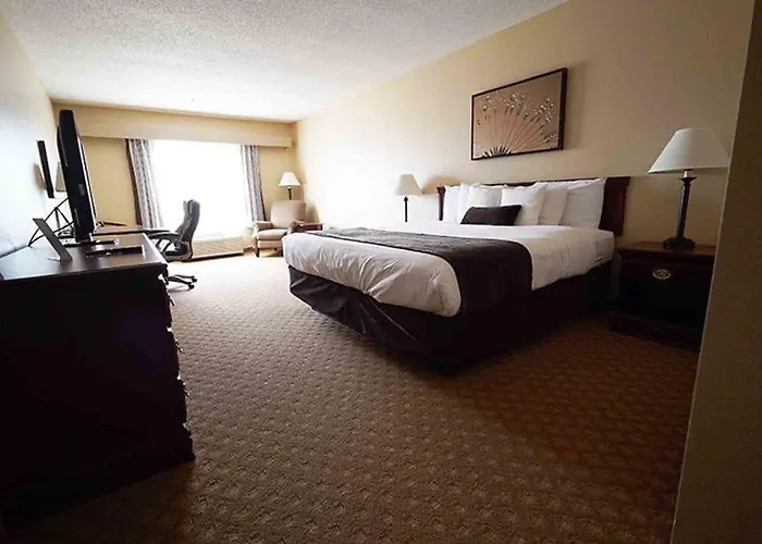 Hotel Town & Country And Quincy