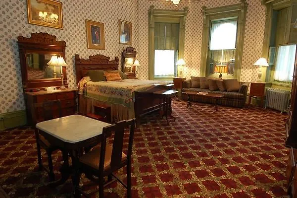 Hotel Town & Country And