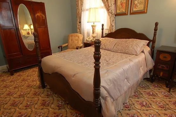 Hotel Town & Country And