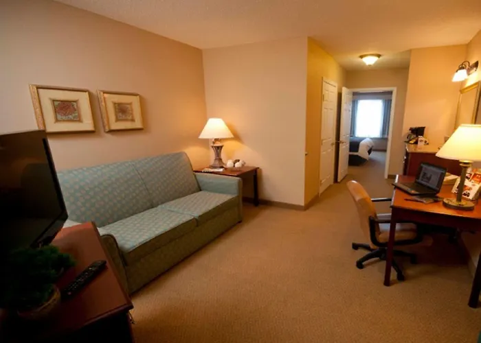Town & Country And Hotel Quincy