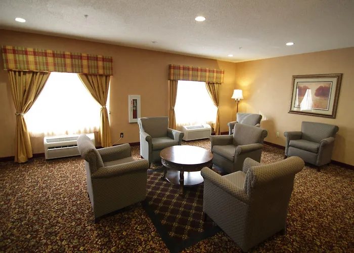 Town & Country And 3* Quincy