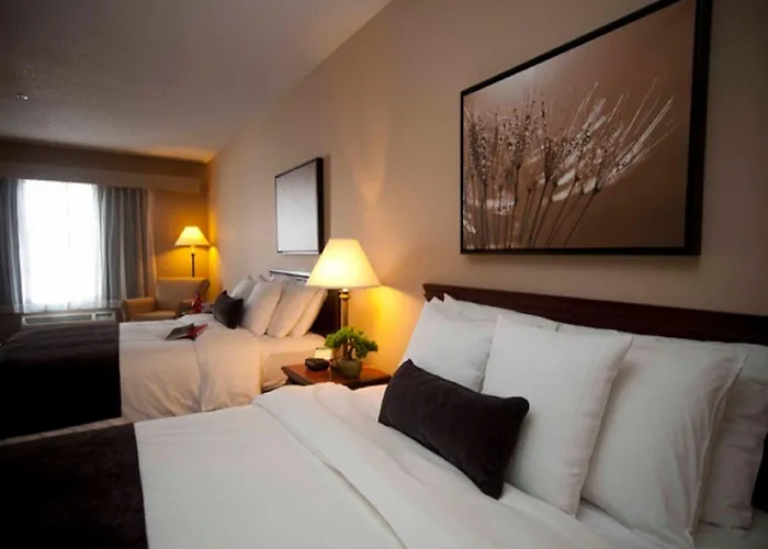 Town & Country And Hotel Quincy