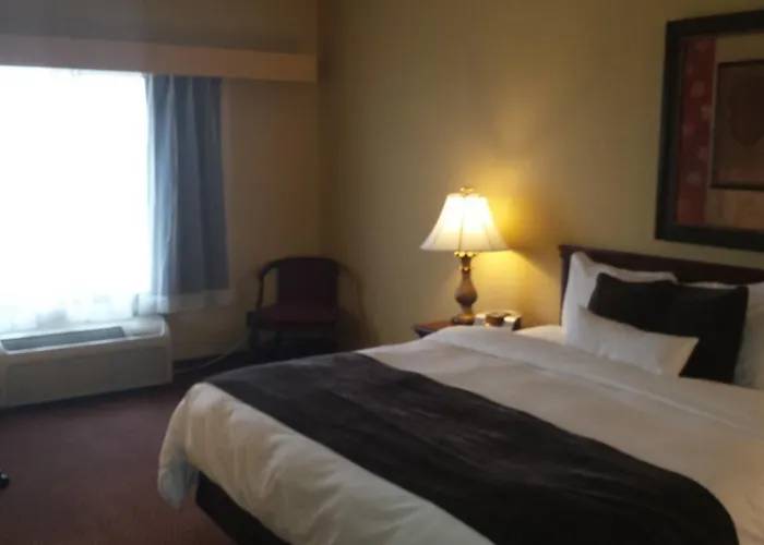 Hotel Town & Country And Quincy