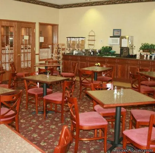 Town & Country And 3* Quincy
